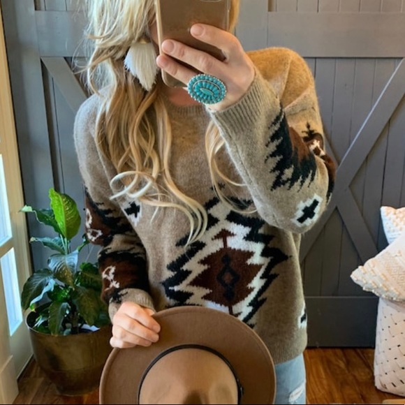 New Western Yellowstone Tribal Aztec Printed Pullover Crew Neck Sweater - Picture 5 of 9